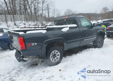2005 Chevrolet Silverado 1500 Z71 from USA, damaged, VIN 1GCEK14T55Z130658